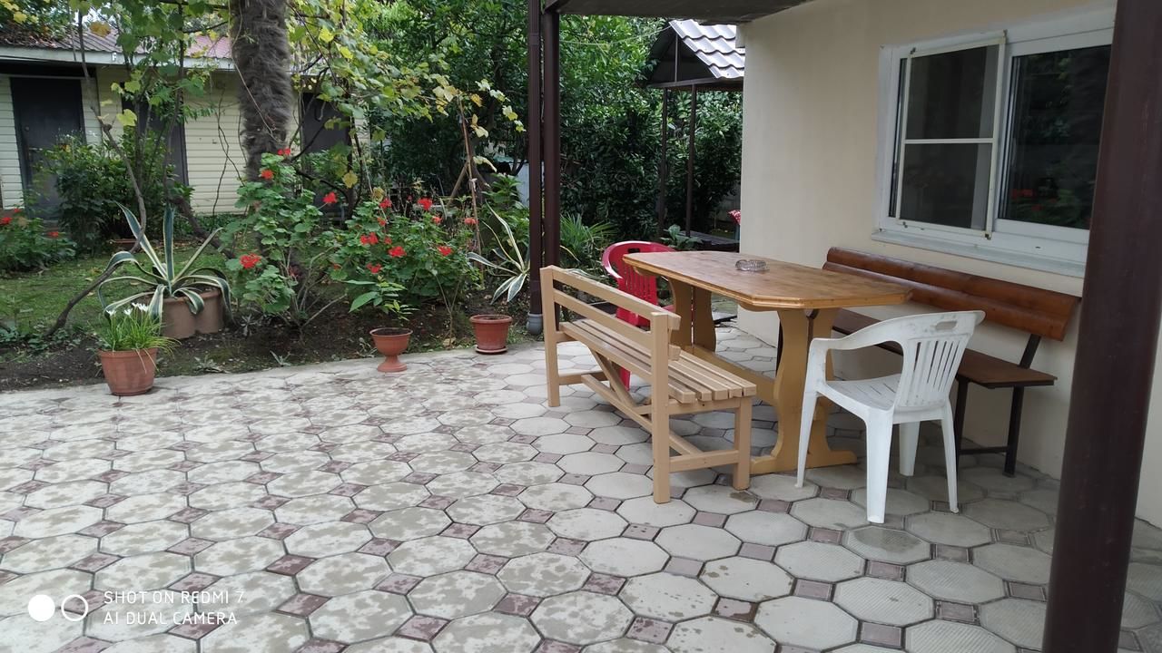 Гостевой дом V gostyah u Emmy Guesthouse Гагра-6
