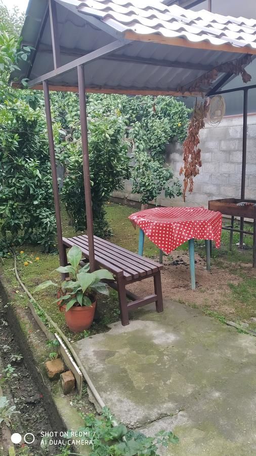 Гостевой дом V gostyah u Emmy Guesthouse Гагра-9