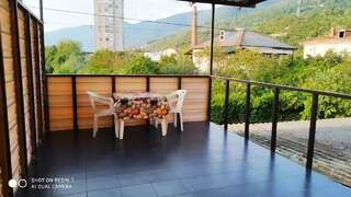 Гостевой дом V gostyah u Emmy Guesthouse Гагра-0