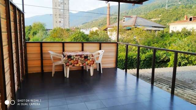 Гостевой дом V gostyah u Emmy Guesthouse Гагра-3